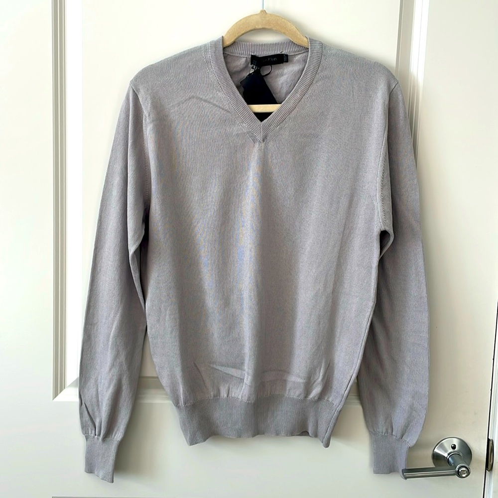 NWT. Calvin Klein gray sweater, size S